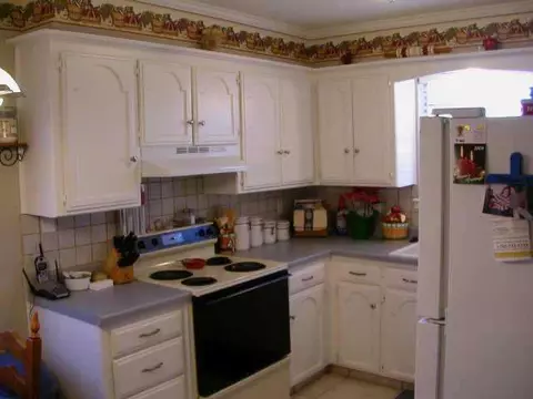 323 Elder Ln, Mustang, OK 73064 photo 2