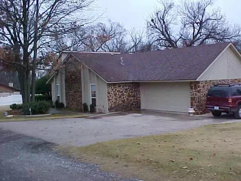 4 Eastcreek Dr, Tuttle, OK 73089 photo 1