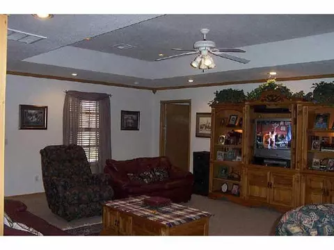 30200 Clearpond Rd, Mcloud, OK 74851 photo 4