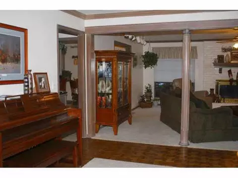 2500 Windover, Edmond, OK 73013 photo 4