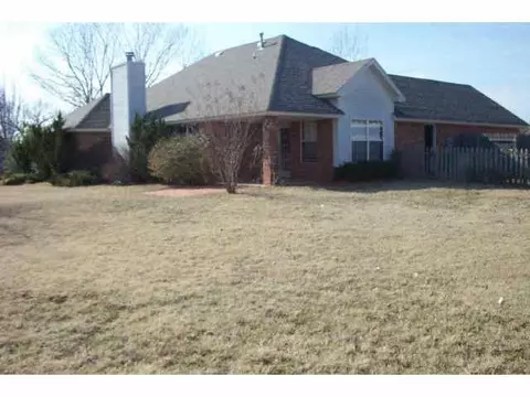 412 Laws Dr, Norman, OK 73072 photo 2