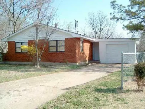 706 Terry Dr, Norman, OK 73069 photo 1