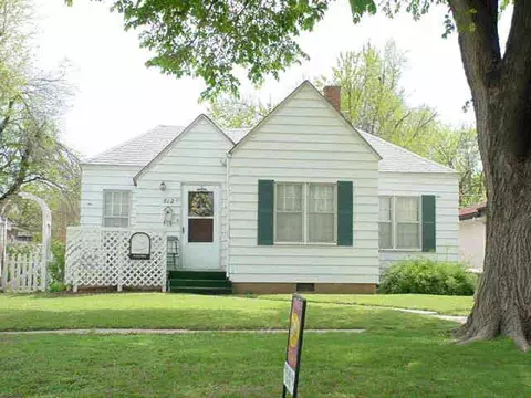 812 Maple, Yukon, OK 73099 photo 1