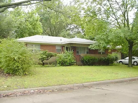1202 Lee, Norman, OK 73069 photo 1