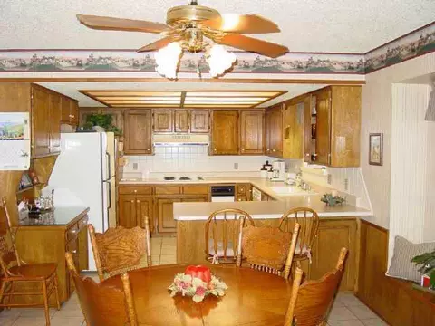 12008 Ecker Dr, Edmond, OK 73013 photo 4