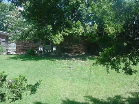 6015 N Mueller Ave, Bethany, OK 73008 photo 3