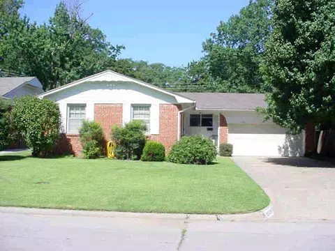 2009 N Donald, Bethany, OK 73008 photo 1