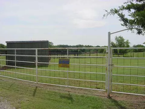 200 Riddle Rd, Chickasha, OK 73018 photo 4