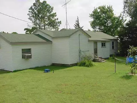 200 Riddle Rd, Chickasha, OK 73018 photo 2