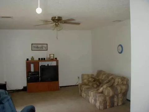 3953 S Dobbs Rd, Harrah, OK 73045 photo 4
