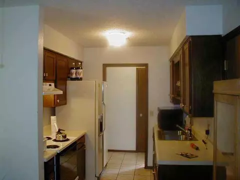 3953 S Dobbs Rd, Harrah, OK 73045 photo 3