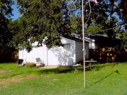 809 Ash, Wellston, OK 74881 photo 3