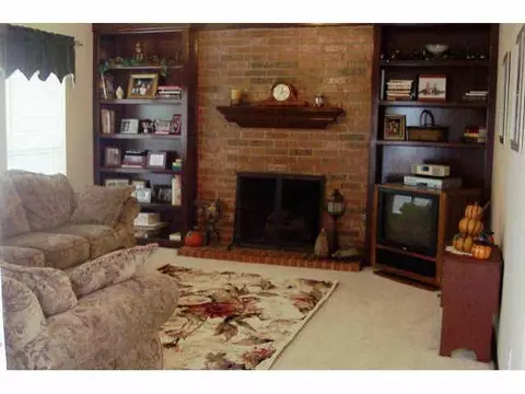 1914 N Kyle, Guthrie, OK 73044 photo 2