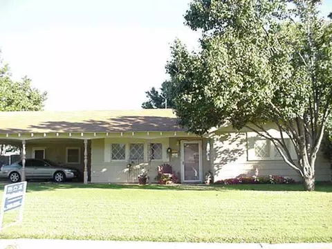 801 E Hayes, Norman, OK 73071 photo 1