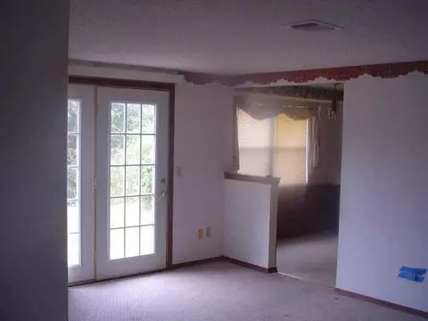 708 Cherryvale Rd, Edmond, OK 73003 photo 2