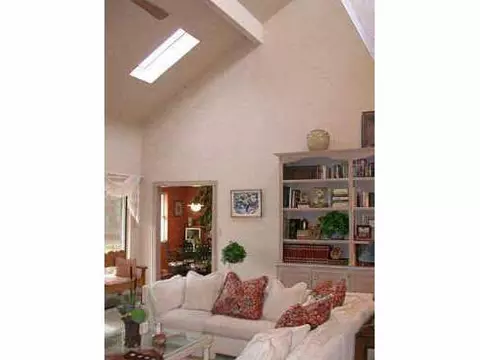1902 Trailview, Norman, OK 73072 photo 4