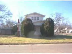 602 S 17th St, Chickasha, OK 73018 photo 1