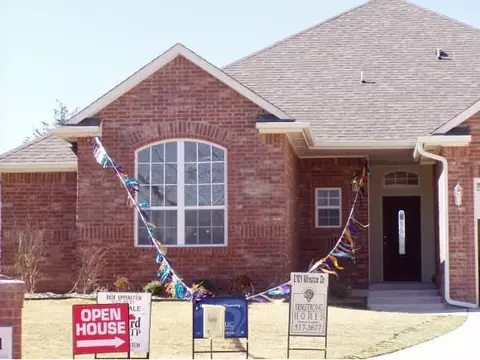 2101 Wheaton, Norman, OK 73071 photo 1