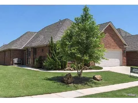 3305 Pinehurst, Norman, OK 73072 photo 1