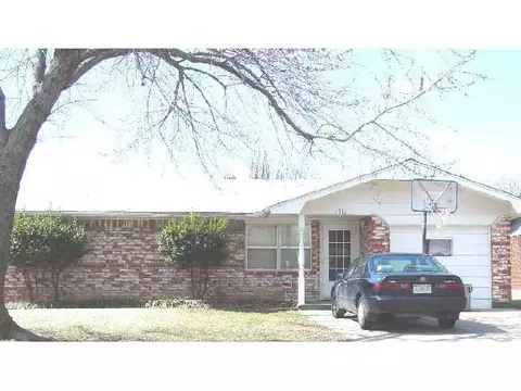 1012 Mobile Cir, Norman, OK 73071 photo 1