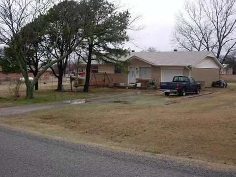 102 Pickard, Mcloud, OK 74851 photo 2