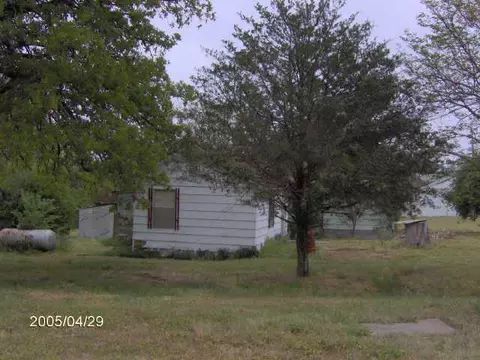 122 N 3rd, Kendrick, OK 74079 photo 2