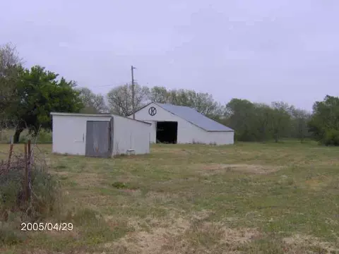 122 N 3rd, Kendrick, OK 74079 photo 4
