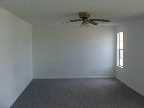 219 S Seifried, Wayne, OK 73095 photo 2