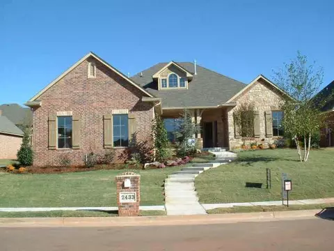 2708 Saddleback Dr, Edmond, OK 73034 photo 3