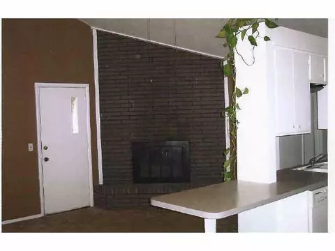3816 N Bryan Ave, Bethany, OK 73008 photo 2