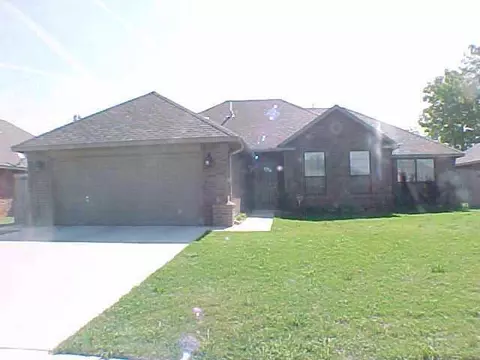 12 W End Ct, Tuttle, OK 73089 photo 1