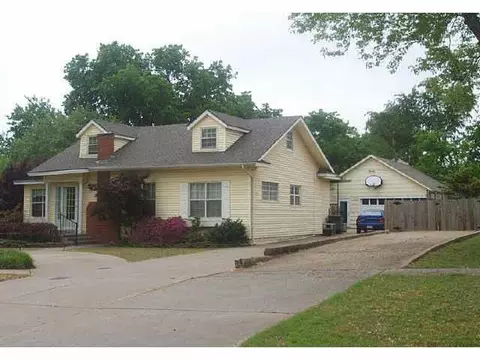 416 E 4th, Edmond, OK 73034 photo 2