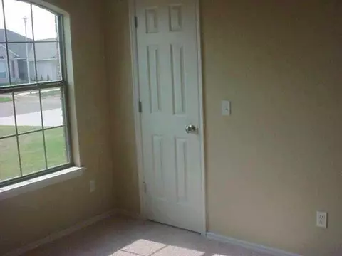 16 W End Ct, Tuttle, OK 73089 photo 8