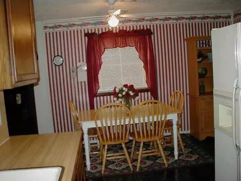 305 Jarman Cir, Mcloud, OK 74851 photo 7