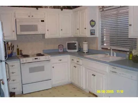1740 Lionsgate Cir, Bethany, OK 73008 photo 4