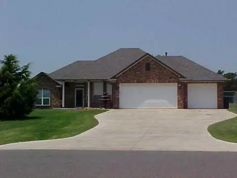 311 Heather Ln, Tuttle, OK 73089 photo 1