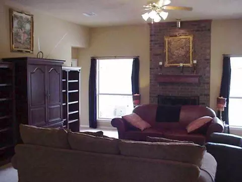 2916 Devonshire Dr, Norman, OK 73071 photo 2