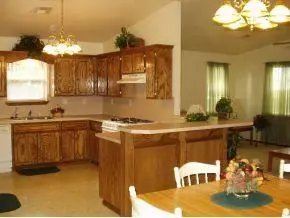 312 Creshaw, Wayne, OK 73095 photo 6