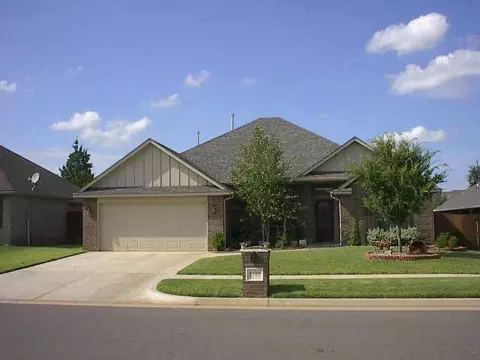 2109 Willow Bend Dr, Edmond, OK 73003 photo 1