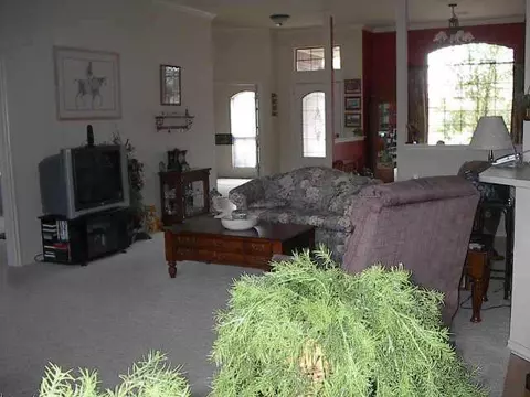 2109 Willow Bend Dr, Edmond, OK 73003 photo 2