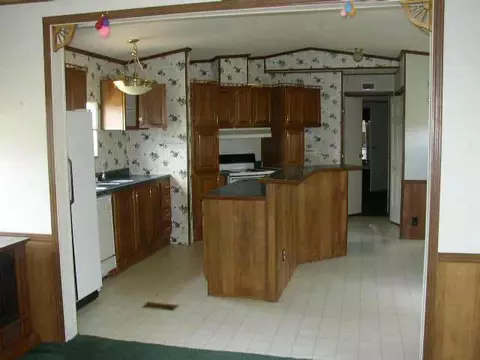 1750 Liberty Dr, Guthrie, OK 73044 photo 3