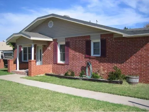 414 S Elm, Erick, OK 73645 photo 1