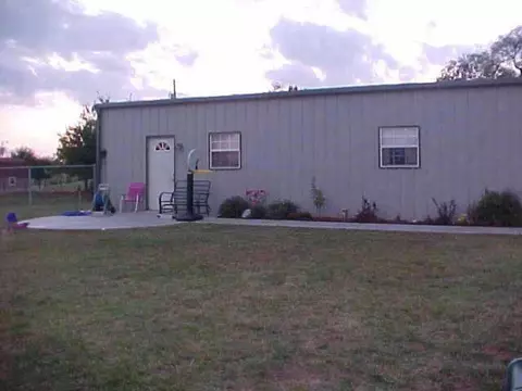 622 E Tyler, Tuttle, OK 73089 photo 2