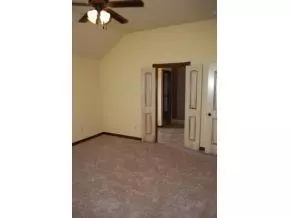 Undisclosed, Moore, OK 73165 photo 9