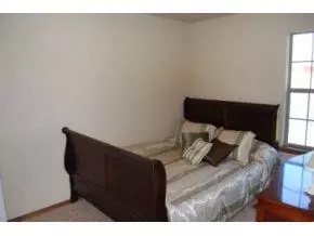 Undisclosed, Moore, OK 73160 photo 11