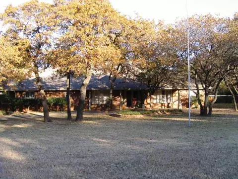 1608 Squirrel Tree Pl, Edmond, OK 73034 photo 1