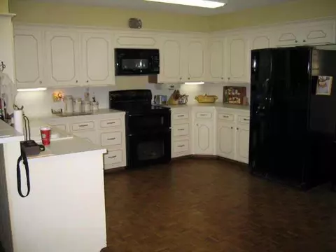 1608 Squirrel Tree Pl, Edmond, OK 73034 photo 6