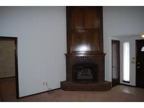 Undisclosed, Moore, OK 73170 photo 3