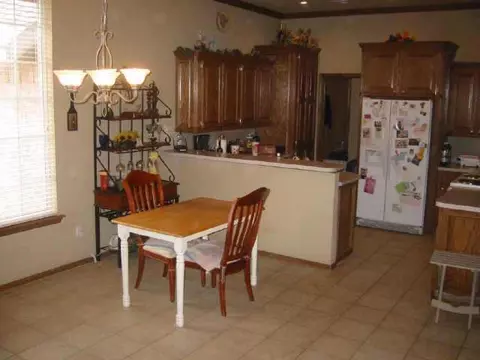 609 Elder, Mustang, OK 73064 photo 3