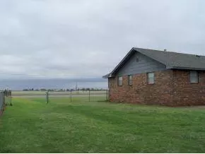 803 E Benton, Sayre, OK 73662 photo 10